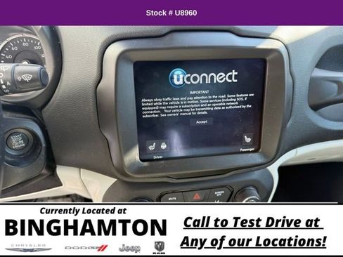 Used 2022 Jeep Renegade Limited image 17