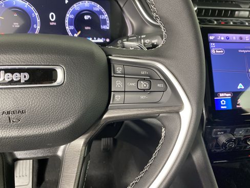 New 2025 Jeep Grand Cherokee L Limited w/ Black Appearance Package image 22