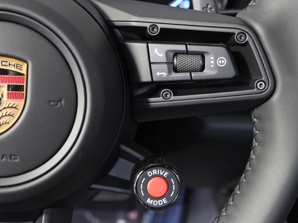Certified 2025 Porsche 911 Carrera RWD image 24