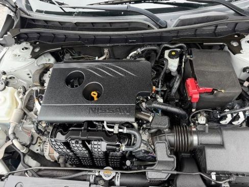 Used 2019 Nissan Altima 2.5 SL FWD image 10