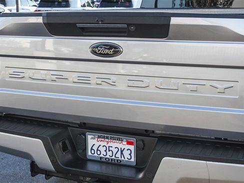 Used 2022 Ford F350 Lariat w/ Black Appearance Package image 12