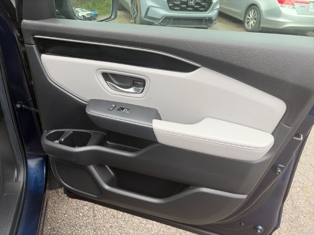 Used 2025 Honda Pilot Touring image 21