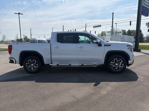 New 2026 GMC Sierra 1500 SLT image 5