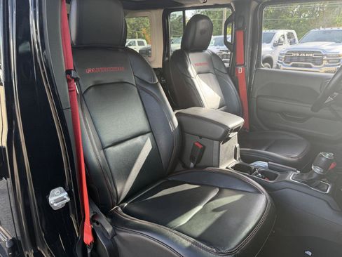 Used 2020 Jeep Wrangler Unlimited Rubicon w/ Quick Order Package 28Y Recon AWD/4WD image 19