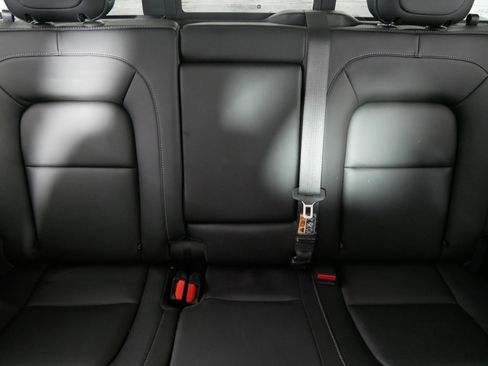Used 2022 GMC Canyon Elevation w/ Elevation Premium Package AWD/4WD image 13
