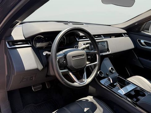 Certified 2023 Land Rover Range Rover Velar R-Dynamic S AWD/4WD image 17