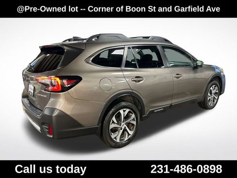 Used 2022 Subaru Outback Limited w/ Popular Package #2 AWD/4WD image 5