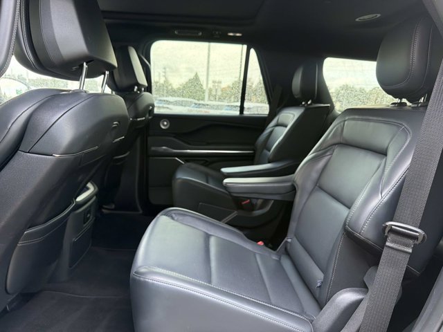 Certified 2025 Lincoln Navigator Reserve w/ Jet Appearance Package AWD/4WD image 16