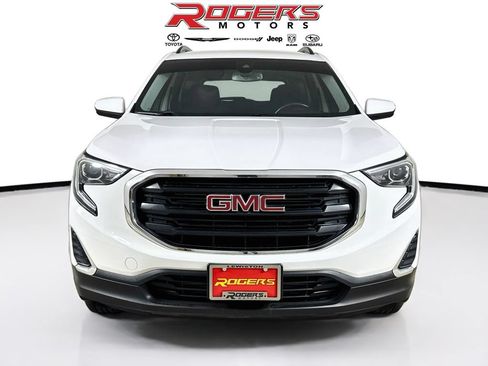 Used 2021 GMC Terrain SLE w/ Driver Convenience Package AWD/4WD image 2