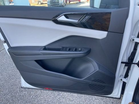 Used 2025 Volkswagen Taos S image 14
