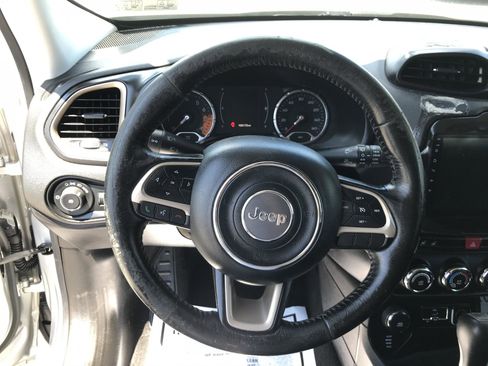 Used 2016 Jeep Renegade Latitude w/ Cold Weather Group AWD/4WD image 13