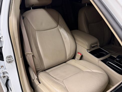 Used 2014 Chrysler 300 image 26