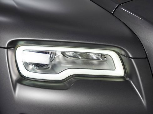 Used 2019 Rolls-Royce Wraith image 13