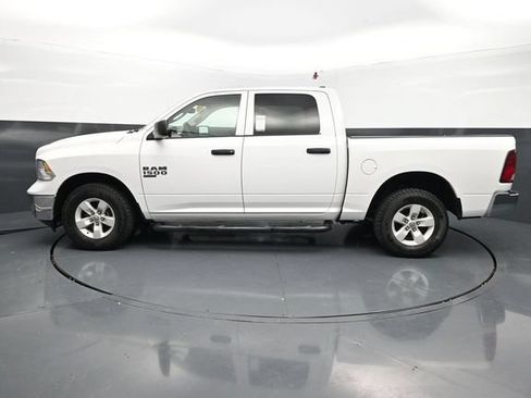 Used 2022 RAM 1500 Classic SLT AWD/4WD image 5