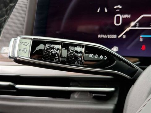 Used 2025 Cadillac Escalade ESV Sport Platinum AWD/4WD image 28