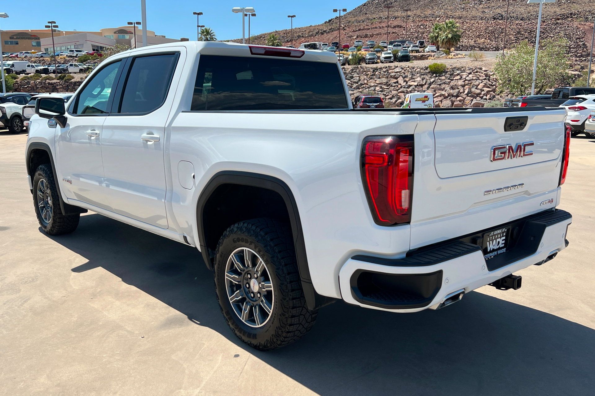 Used 2025 GMC Sierra 1500 AT4 AWD/4WD image 3