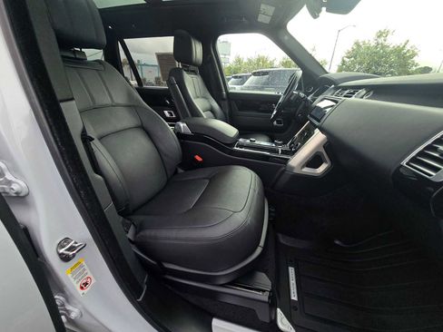 Used 2020 Land Rover Range Rover Long Wheelbase HSE image 11