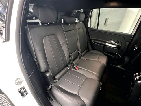 Used 2022 Mercedes-Benz GLB 250 image 17