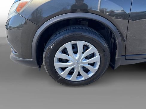 Used 2016 Nissan Rogue S w/ Appearance Package image 9