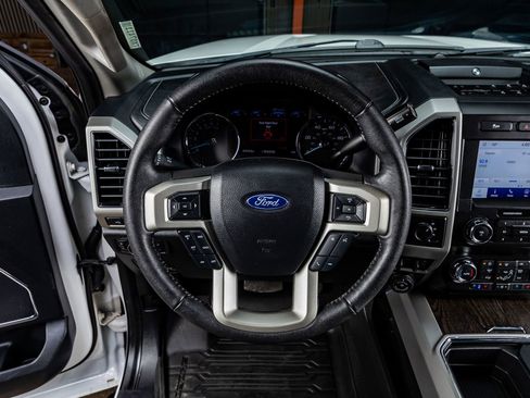 Used 2020 Ford F250 Lariat image 18