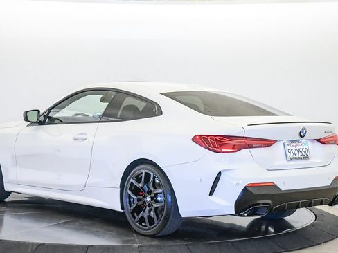 Used 2025 BMW M440i Coupe w/ Premium Package RWD image 2