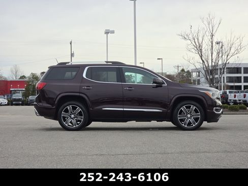 Used 2017 GMC Acadia Denali w/ Technology Package image 8