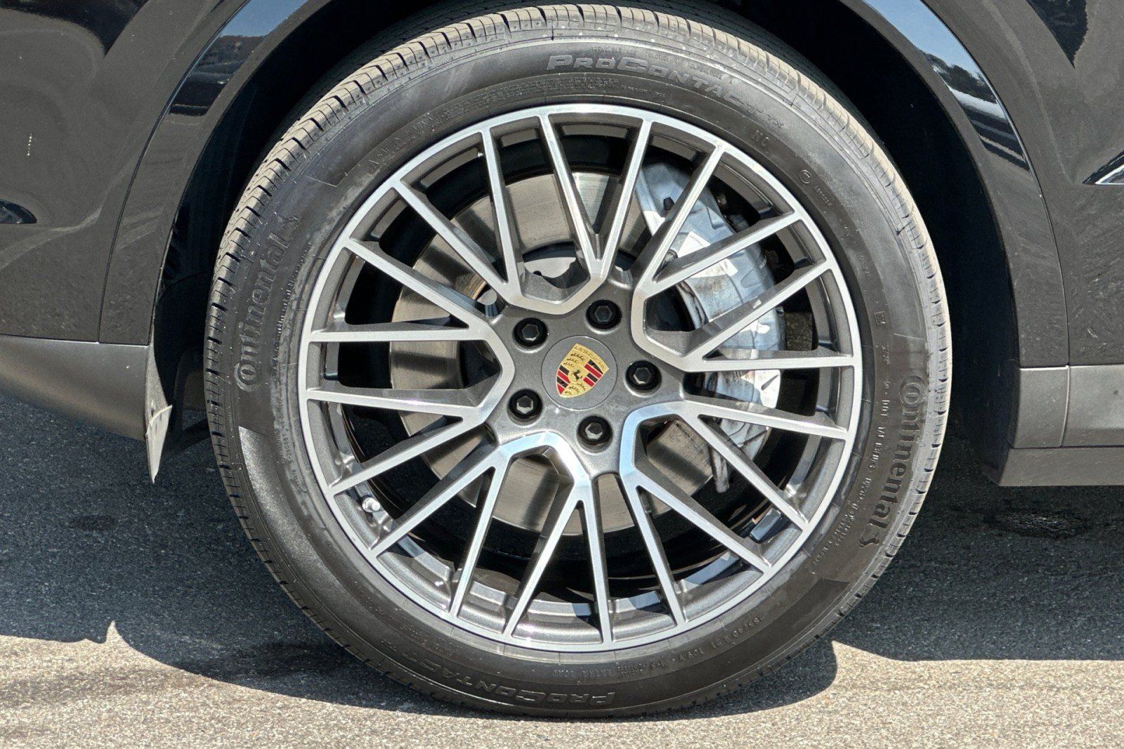 Certified 2023 Porsche Cayenne AWD/4WD image 27