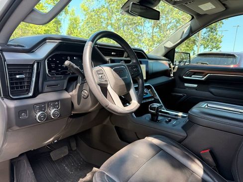 Used 2022 GMC Sierra 1500 Denali AWD/4WD image 9
