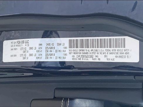 Used 2016 Jeep Cherokee Limited w/ Technology Group AWD/4WD image 32