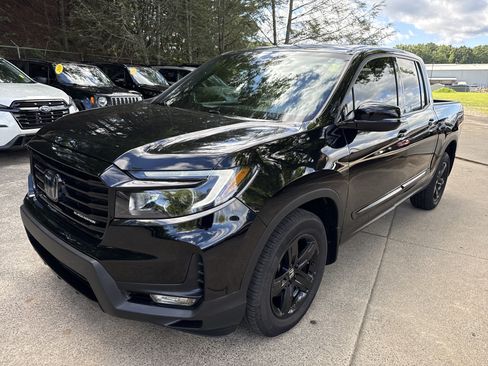 Used 2021 Honda Ridgeline Black Edition image 3