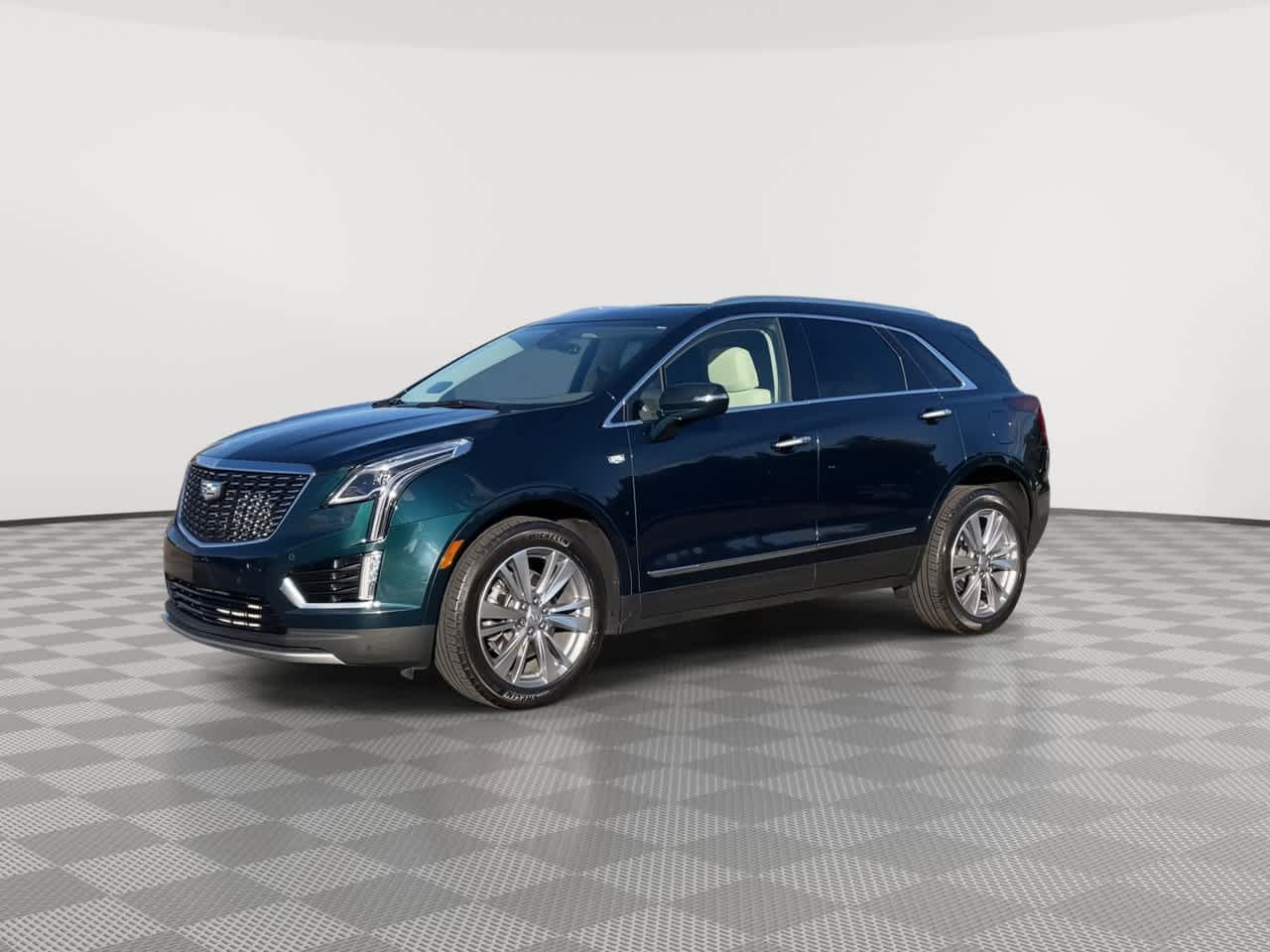 Used 2024 Cadillac XT5 Premium Luxury AWD/4WD image 4