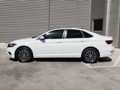 Used 2021 Volkswagen Jetta SE image 5