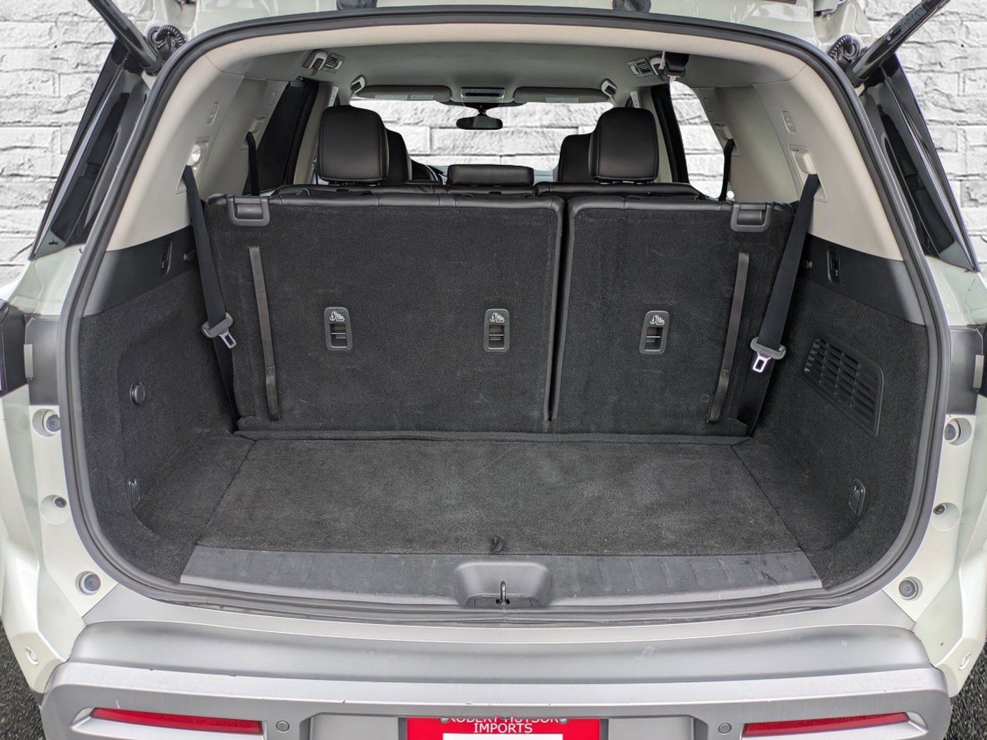Used 2022 Nissan Pathfinder SL FWD image 10