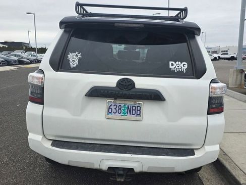 Used 2020 Toyota 4Runner Venture w/ Moonroof Package image 18