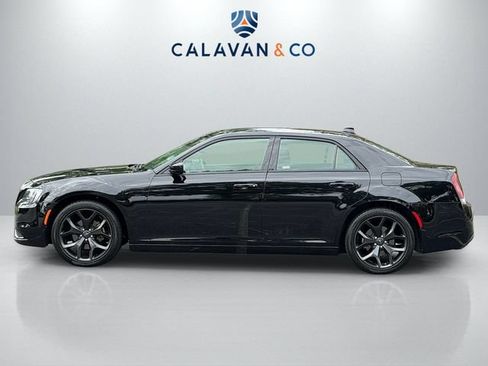 Used 2023 Chrysler 300 Touring w/ Sport Appearance Package RWD image 4
