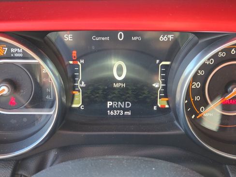 Used 2023 Jeep Gladiator Rubicon w/ Cold Weather Group image 22