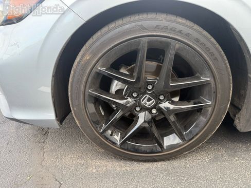 Used 2025 Honda Civic Sport image 6