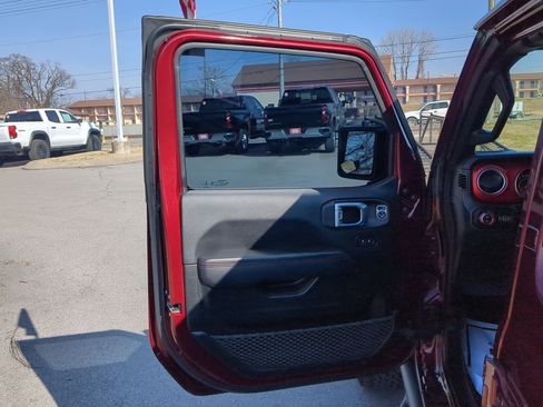 Used 2021 Jeep Gladiator Rubicon image 23