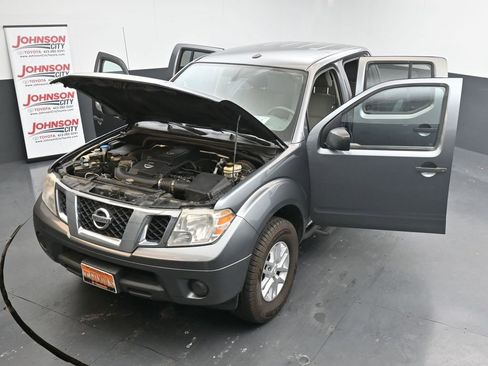 Used 2016 Nissan Frontier SV image 26