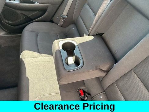 Used 2024 Chevrolet Malibu LT image 34