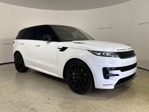 New 2026 Land Rover Range Rover Sport Dynamic SE AWD/4WD image 8