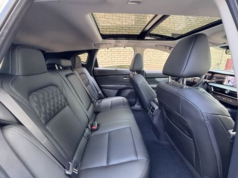 New 2026 Nissan Murano Platinum w/ Cargo Package AWD/4WD image 17