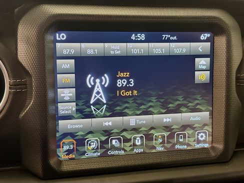 Used 2023 Jeep Wrangler Sahara image 21