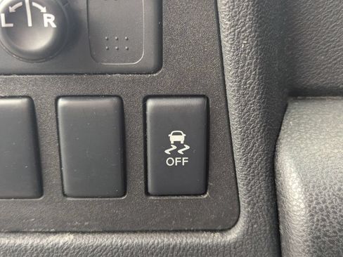 Used 2014 Nissan Rogue S FWD image 20