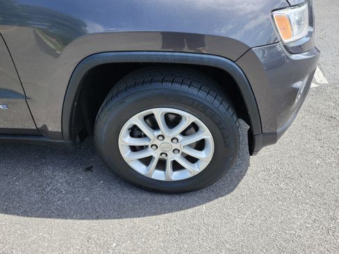 Used 2016 Jeep Grand Cherokee Laredo w/ Quick Order Package 23E AWD/4WD image 10