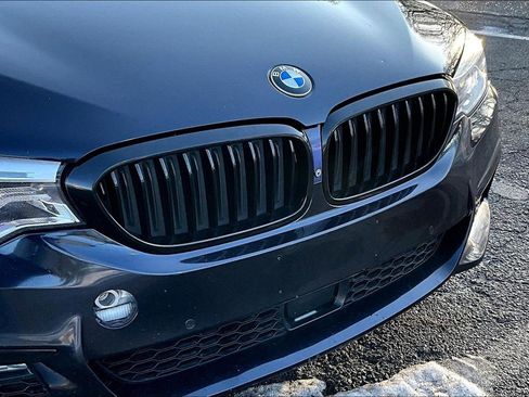 Used 2018 BMW 540i xDrive w/ M Sport Package image 33