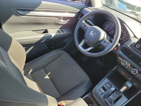 Used 2023 Honda CR-V LX image 3