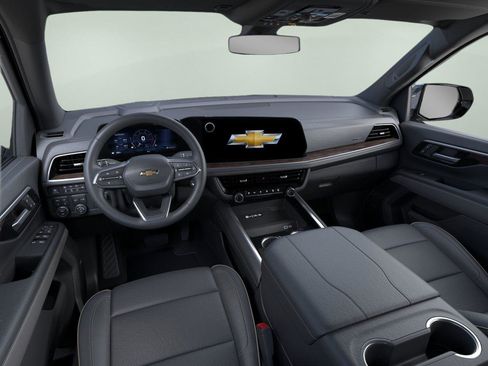 New 2026 Chevrolet Suburban Premier AWD/4WD image 9