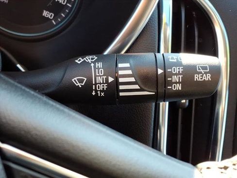 Used 2024 Chevrolet Equinox LT image 18