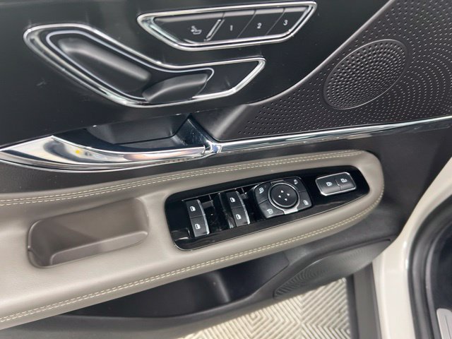 Certified 2024 Lincoln Corsair AWD image 13